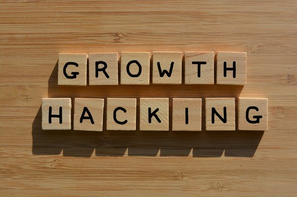 Quelles tactiques de Growth Hacking pour une startup offrant des services de livraison express ?